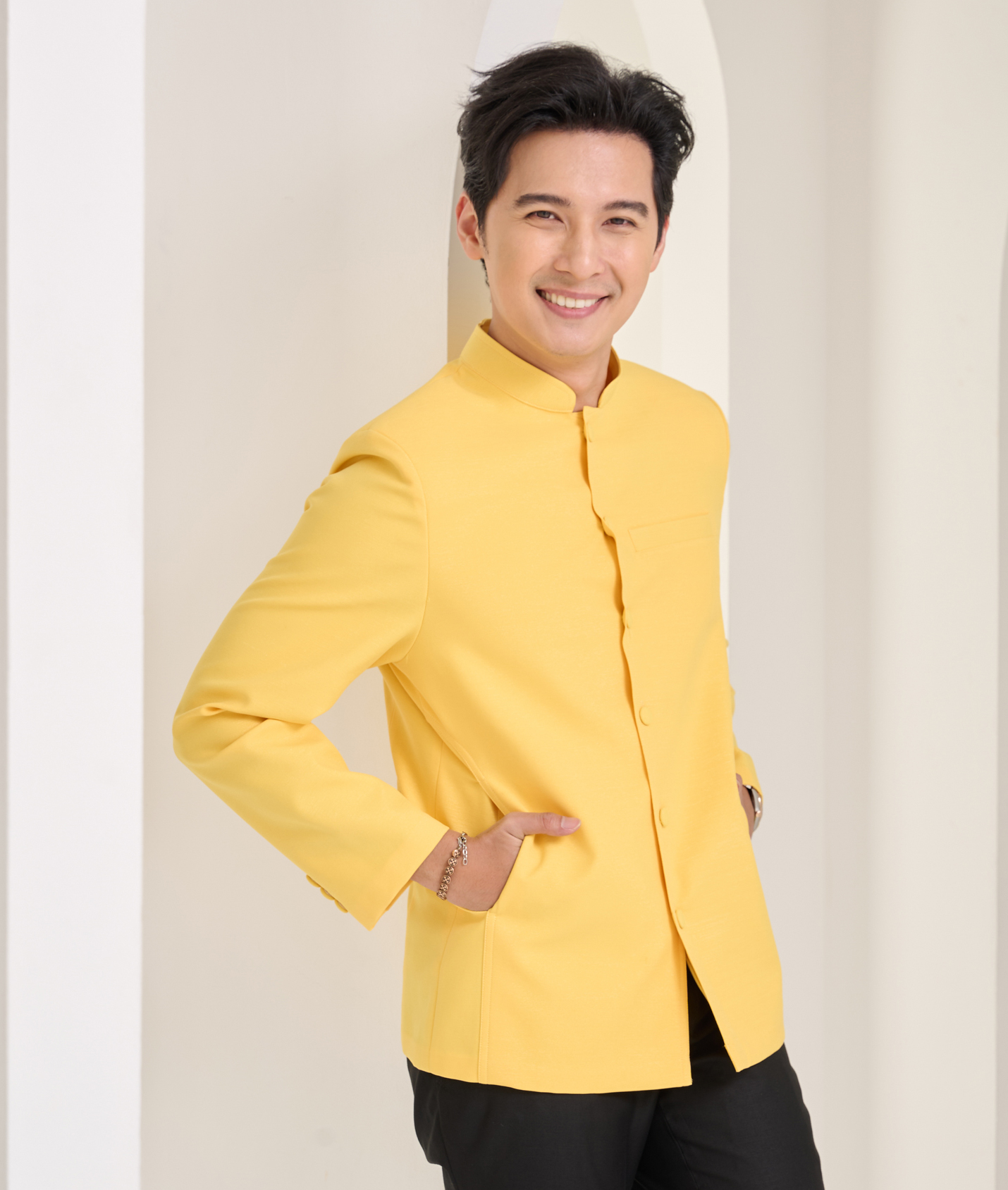 เสื้อผ้าฝ้ายแพรเงิน คอพระราชทานแขนยาว สีเหลือง ไซส์ XL