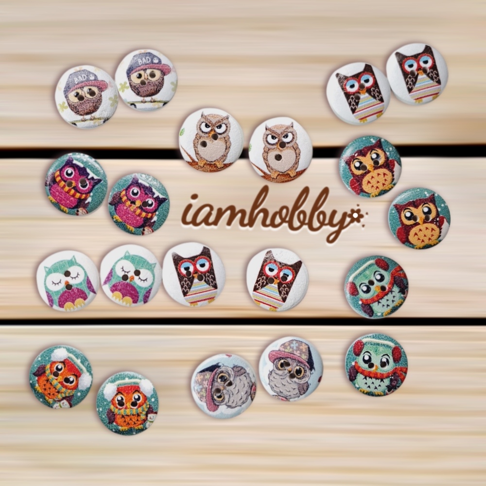 กระดุมไม้พื้นสีขาว ลายนกฮูกน่ารักๆ คละลาย ชุดที่1 (แพ็คละ 20 ชิ้น)