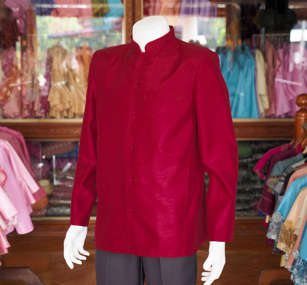 เสื้อผ้าไหมแพรทองคอพระราชทานแขนยาว สีแดงเลือดหมู ไซส์ 2XL
