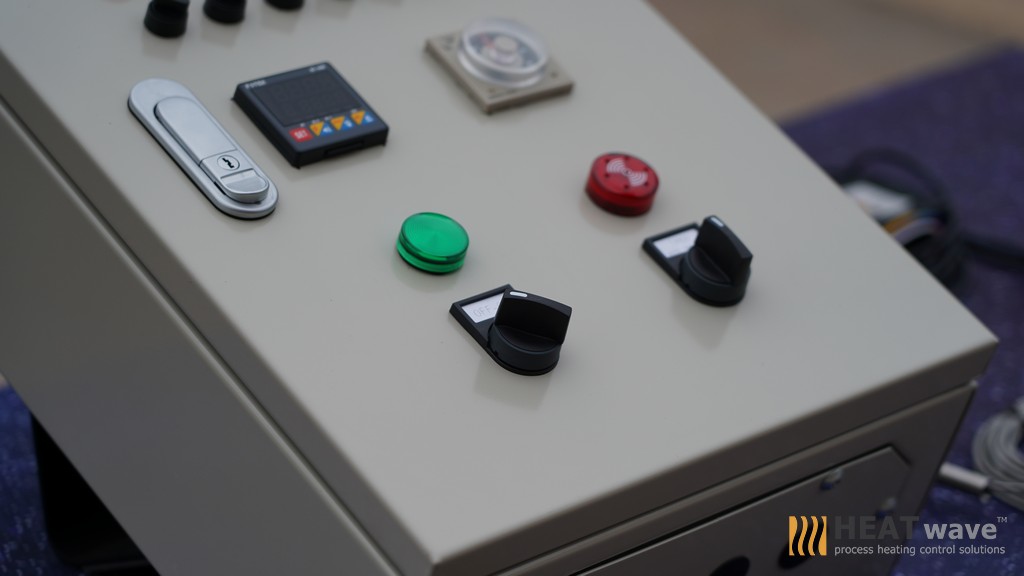 POWDER COATING CTRL MODULE FOR 6 BURNERS, 300x450x150 STEEL BOX, DIGITAL TEMP. CONTROLLER "FOTEK" TAIWAN, OMRON TIMER VERSION.2