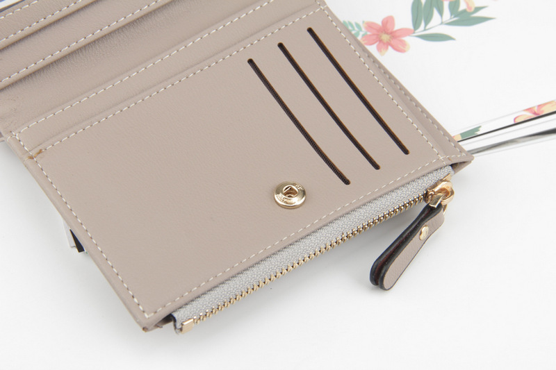 กระเป๋าสตางค์ผู้หญิง CHARM INFINITE.M