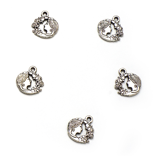 No.56จี้รูปผู้หญิง สีเงิน14mm.