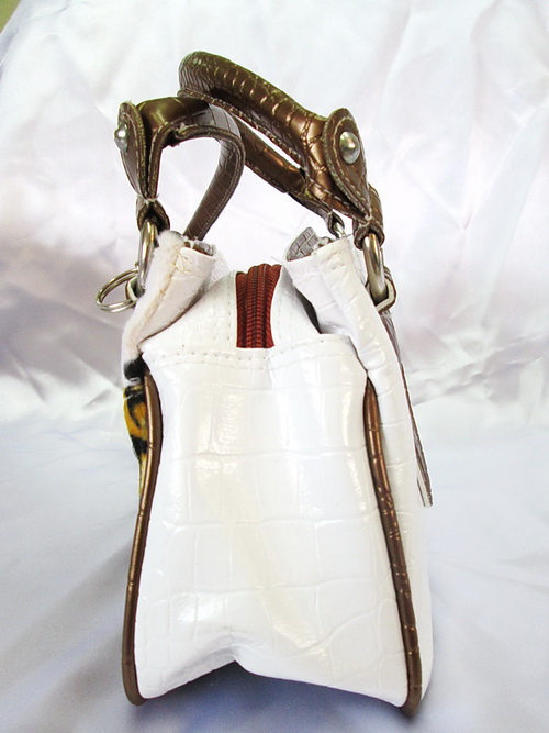 กระเป๋าแฟชั่น