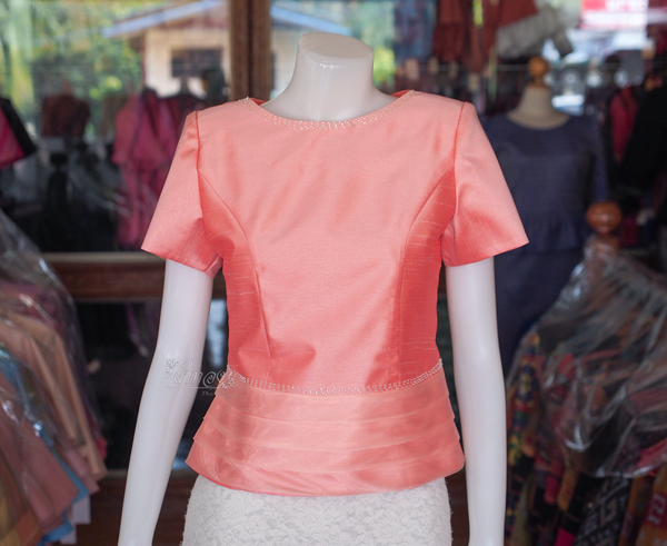 เสื้อผ้าไหมแพรทอง แต่งชายผ้าแก้ว สีโอรส ไซส์ L