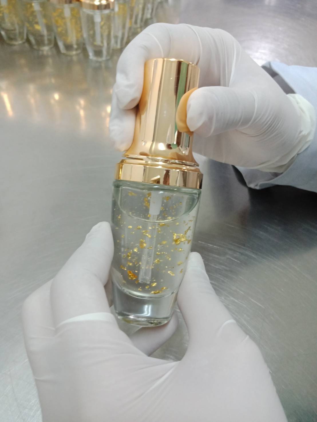 Ladies Aloe Gold Radiance Serum เซรั่มว่านหางจระเข้เข้มข้นผสมทองคำ 24K