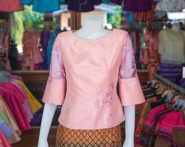 เสื้อผ้าไหมแพรทอง แต่งลูกไม้ สีกะปิ ไซส์ 3XL