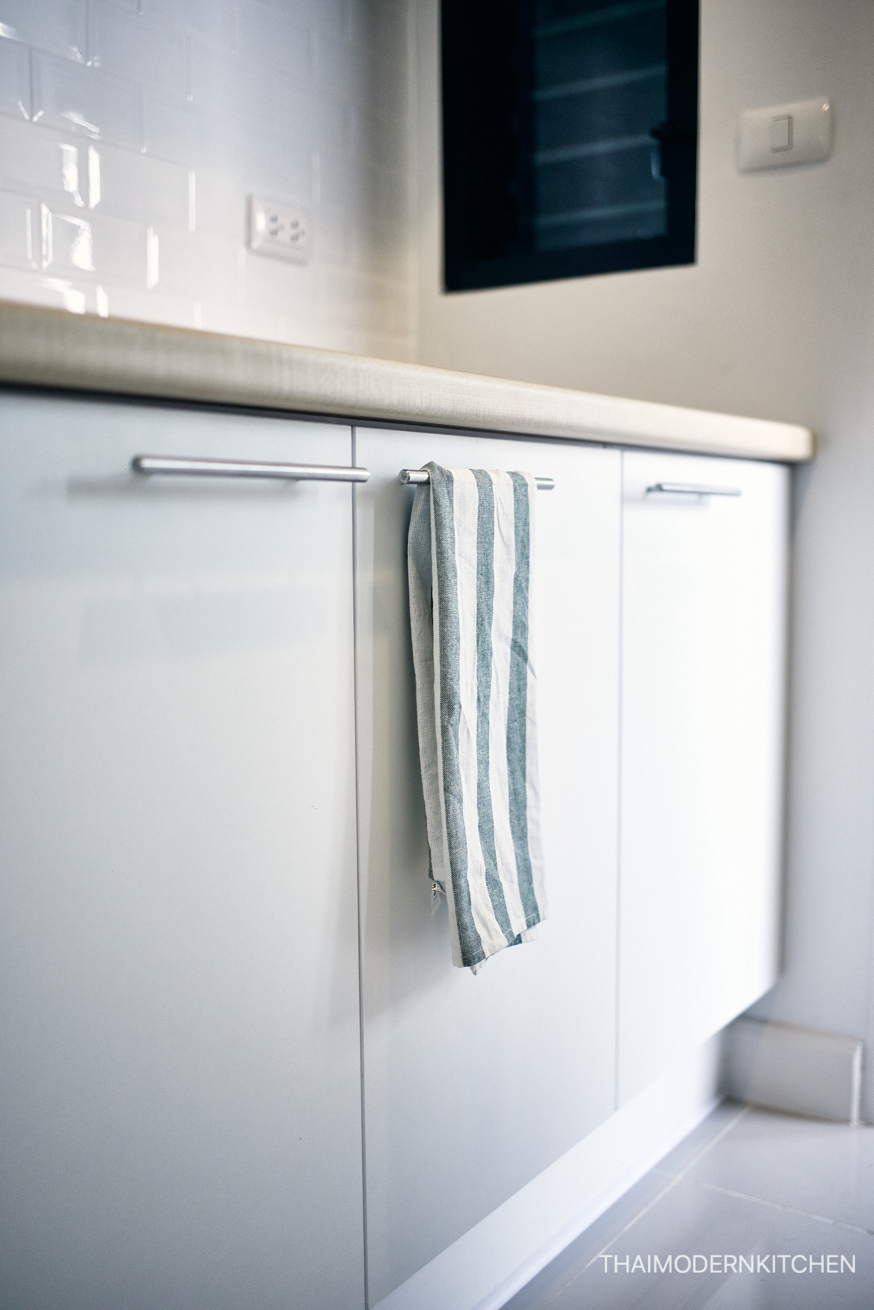 ครัวบิ้วอิน บ้านคุณนิธิป หมู่บ้านคณาสิริ ตัวไอ 2 ฝั่ง