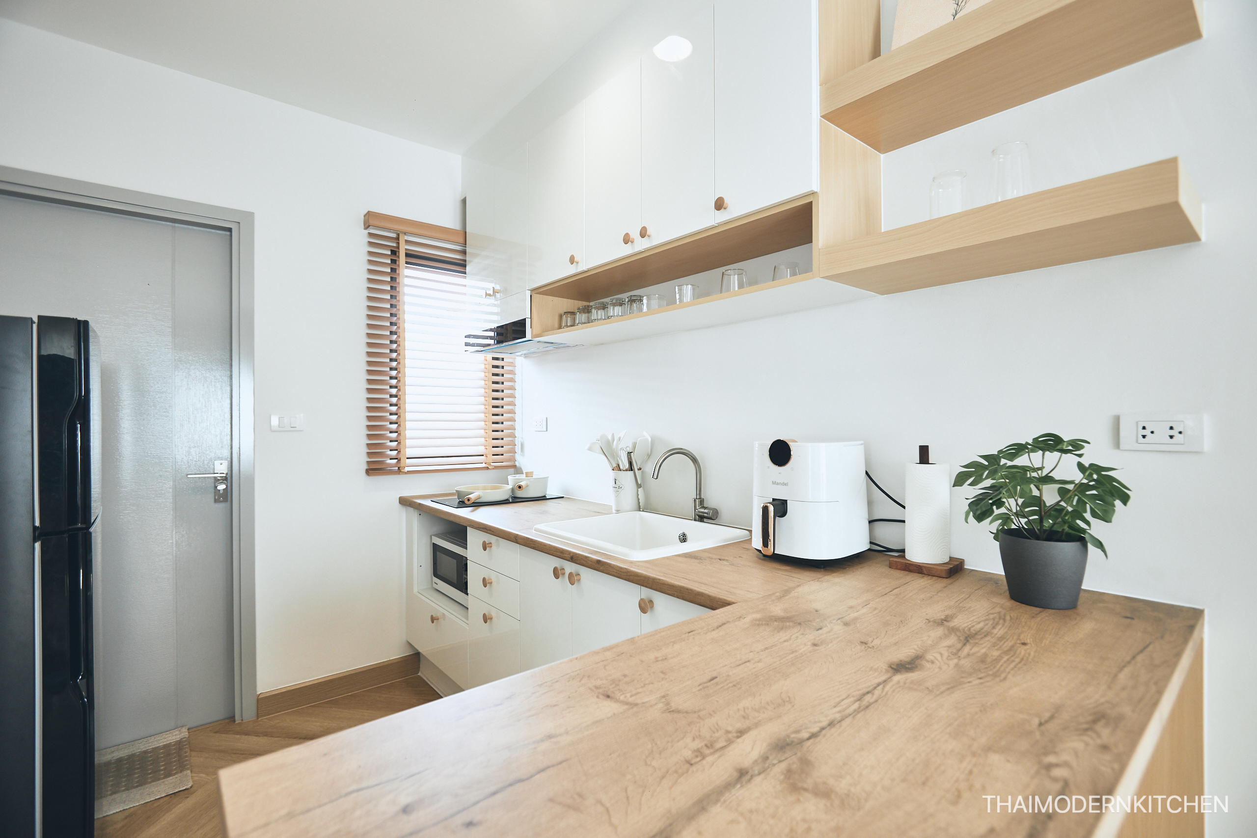 ครัวบิ้วอิน2 ตู้บน+ล่าง ชั้นสองชั้น counter 1.4