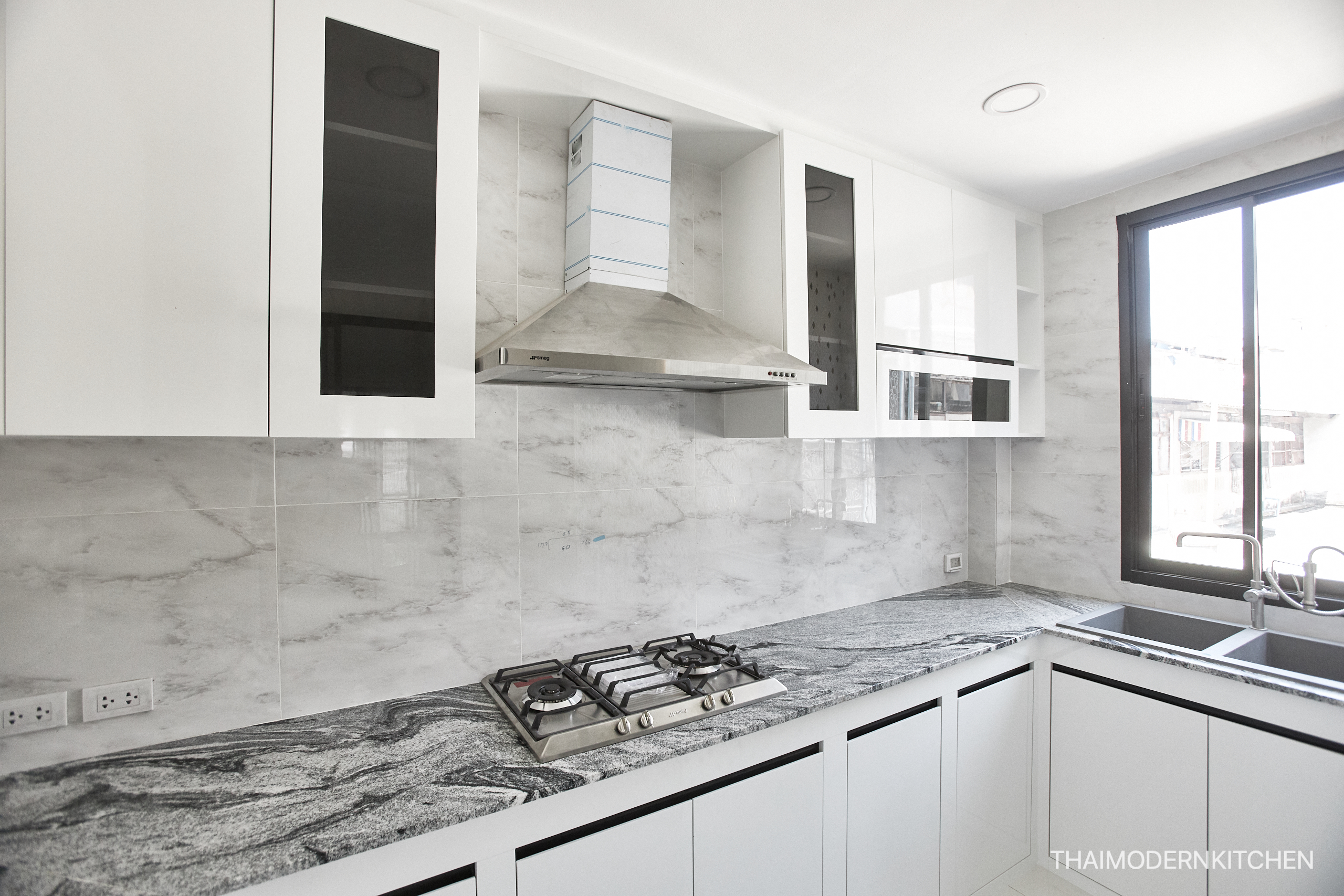 ครัวบิ้วอิน บ้านคุณ สิทธิพงษ์ 4.7 ตู้บน+ 5.15 ตู้ล่าง 0.62 ตู้เต็มสูง 220