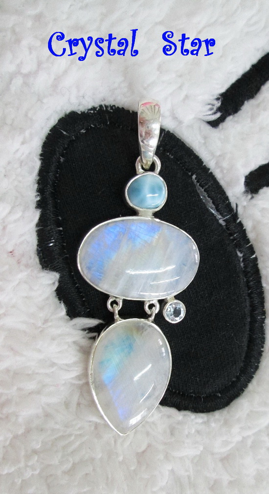 จี้มูนสโตนและลาริมาร์