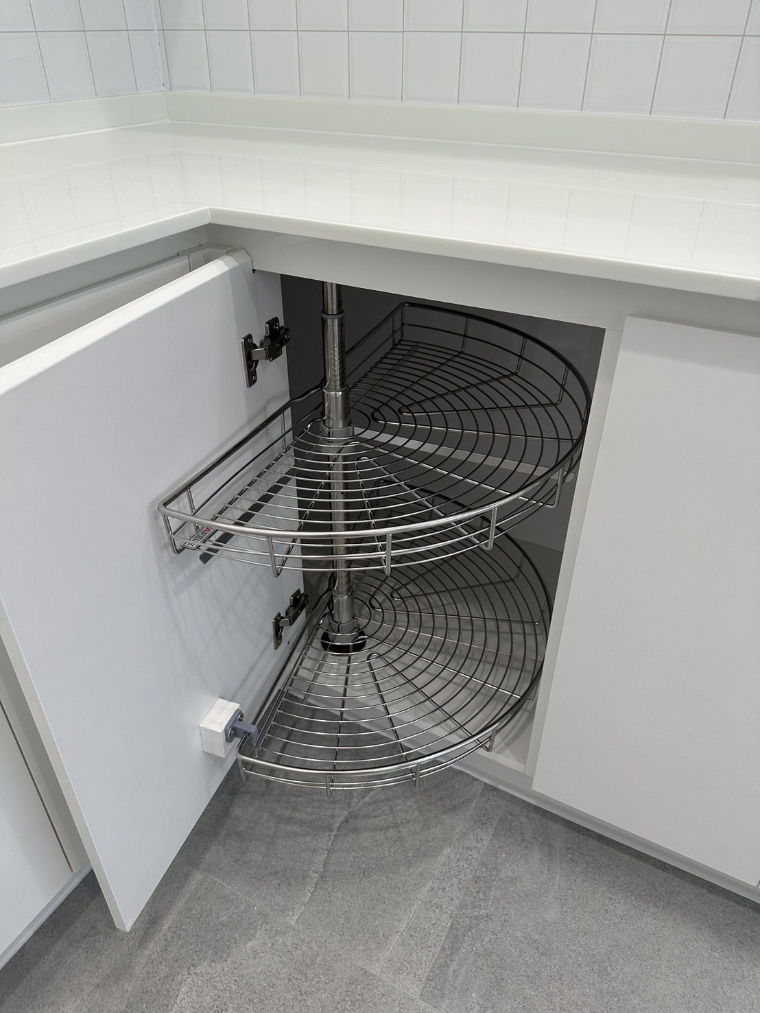 ครัวบิ้วอิน บ้านคุณพรชาคริต ราคา 99,000- (ทำ 2 วันคร่า) หมู่บ้านนันทวัน