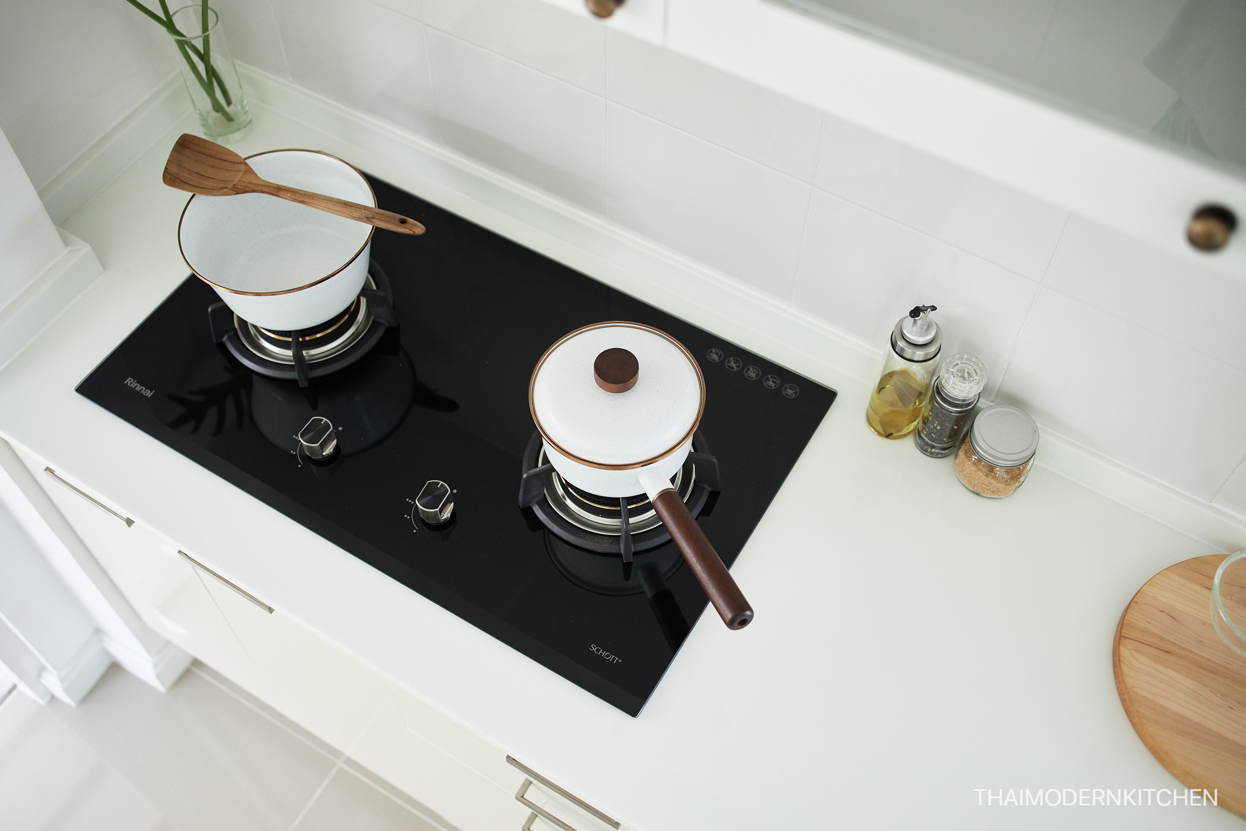 ครัวบิ้วอิน บ้านคุณสุรศักดิ์ 1.9 ตู้บน+ล่าง 2.1 counter 1.4 ตู้บน