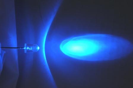 ราคาพิเศษ!!! LED 5มิล แสงน้ำเงิน เลนส์ขาวใส 6,000-8,000mcd (1,000 หลอด)