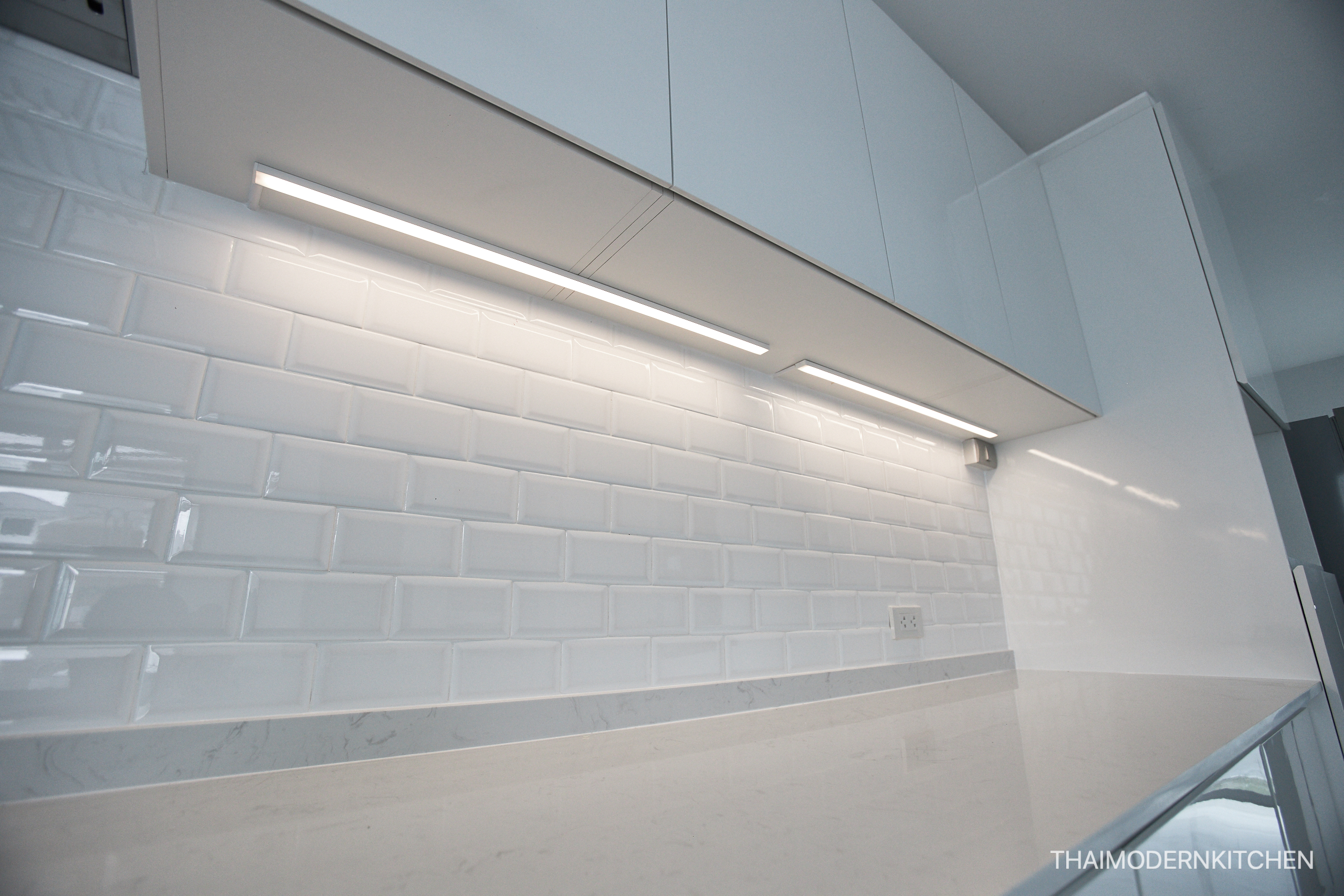 ครัวบิ้วอิน บ้านคุณ โสจิรัต 3+3.3 ตู้ล่าง 4.5 ตู้บน (เว้นติด hood) 1.8 island