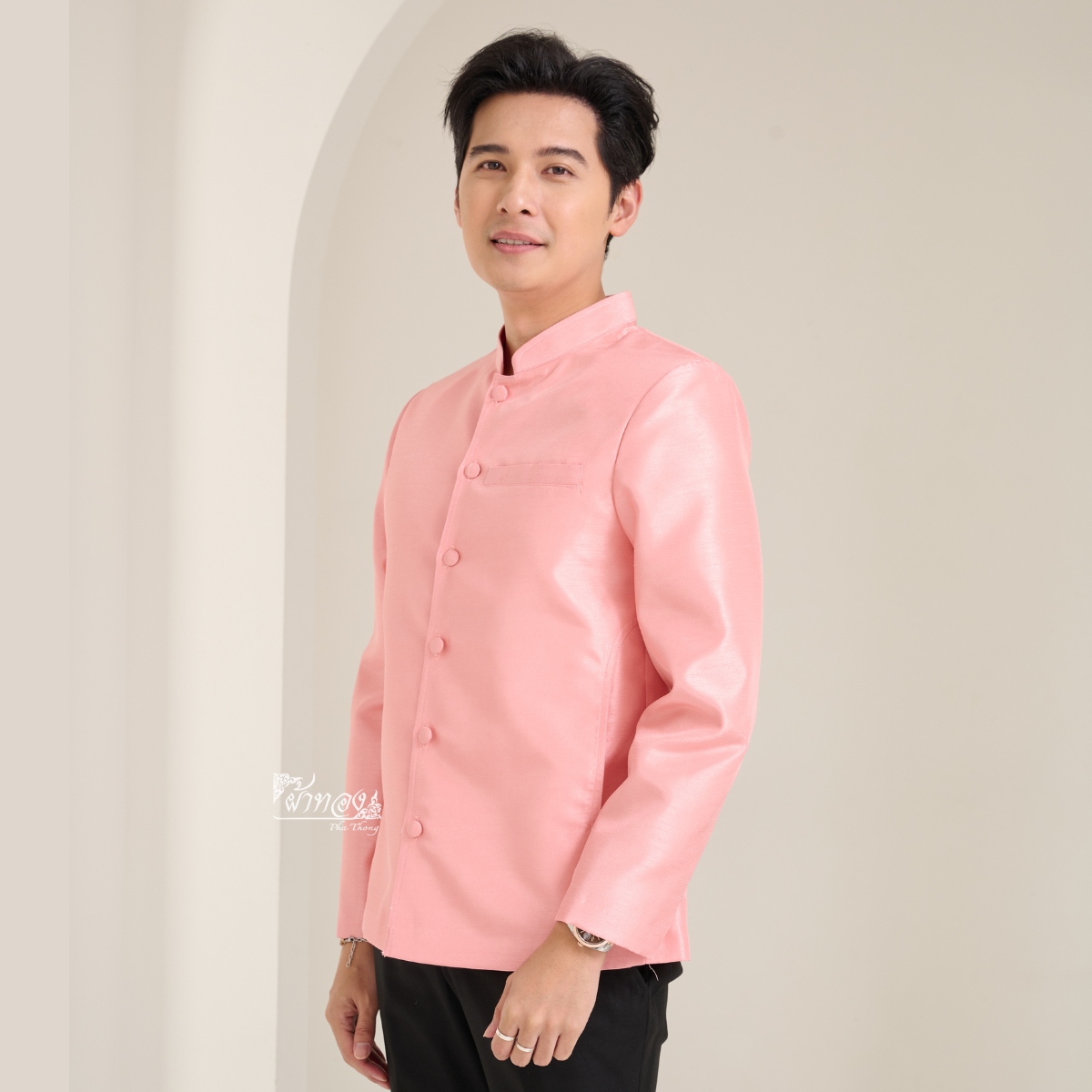 เสื้อผ้าไหมแพรทองคอพระราชทานแขนยาว สีชมพูโอรส ไซส์ L
