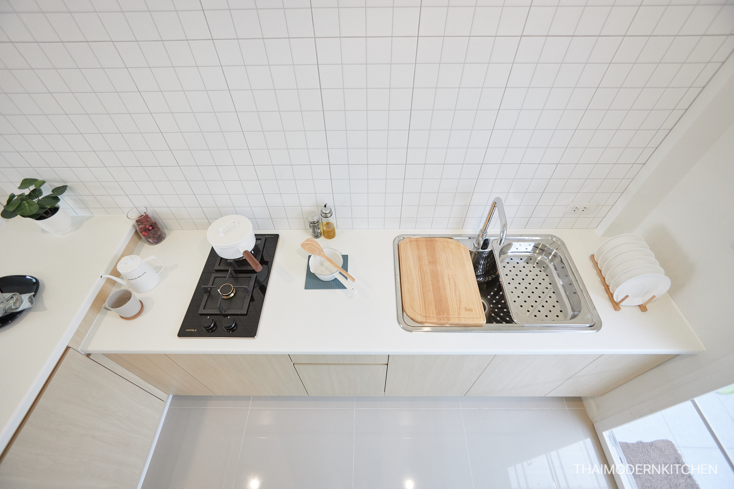 ครัวบิ้วอิน บ้านคุณฟ้าใส คาเฟ่ญี่ปุ่นในบ้านดีๆนี่เอง ราคา 48,000 บาท 2.3 ตู้ล่าง 1.5 counter