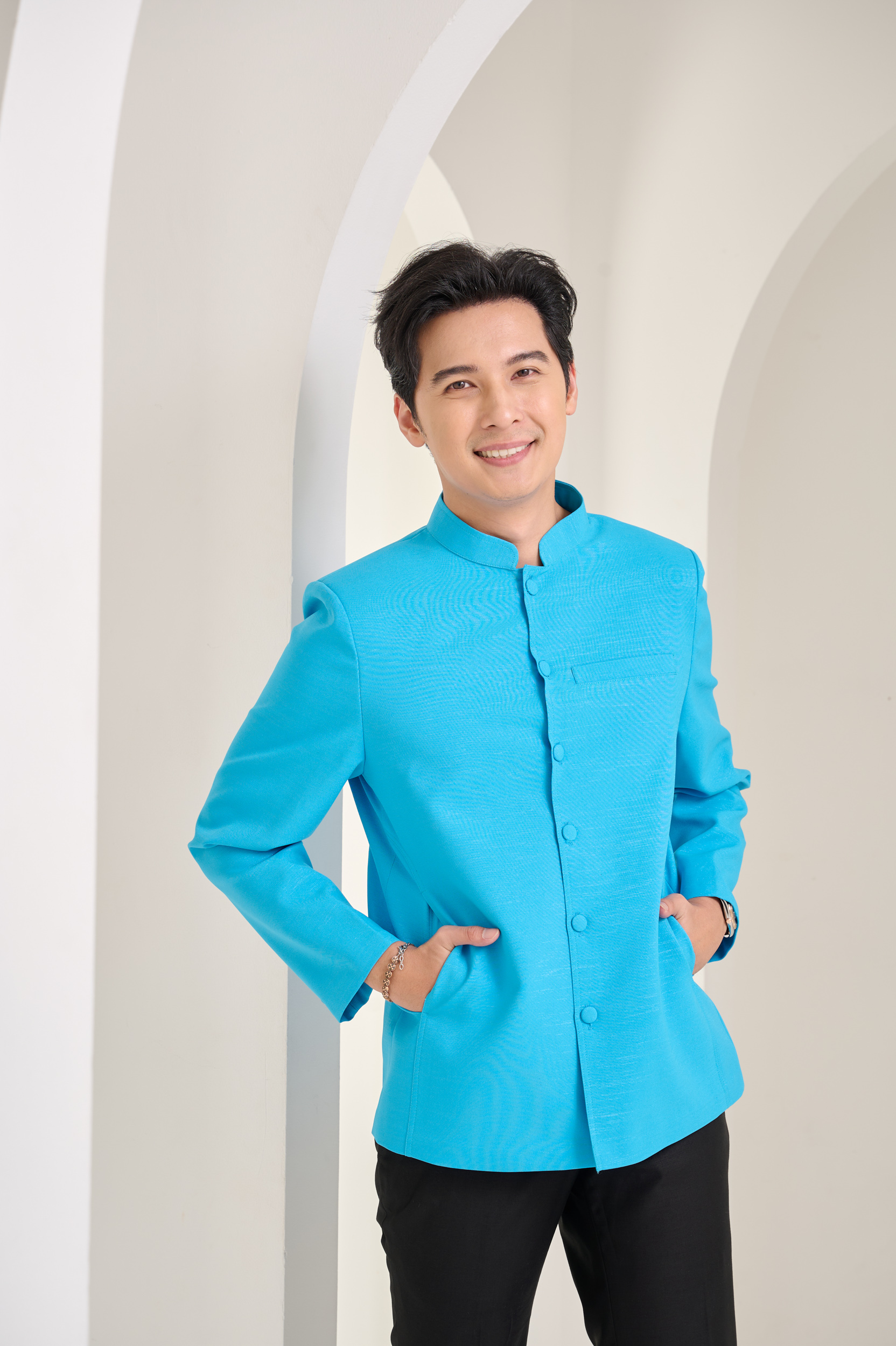 เสื้อผ้าฝ้ายแพรเงิน คอพระราชทานแขนยาว สีฟ้าเข้ม ไซส์ M