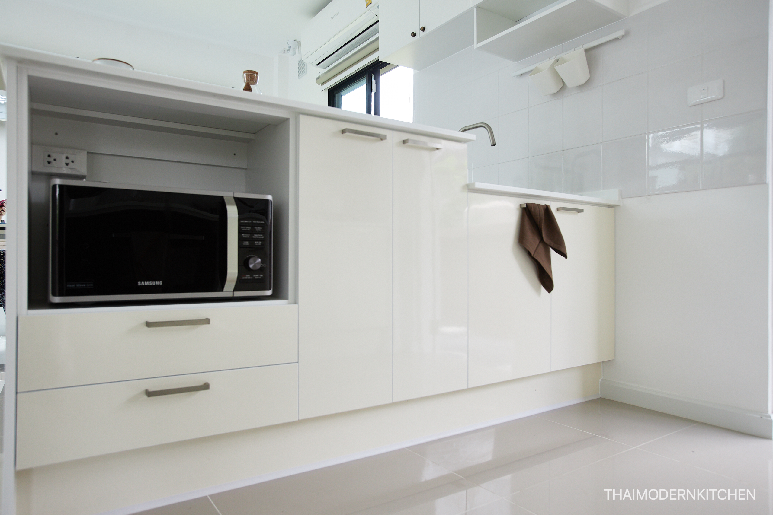 ครัวบิ้วอิน บ้านคุณสุรศักดิ์ 1.9 ตู้บน+ล่าง 2.1 counter 1.4 ตู้บน