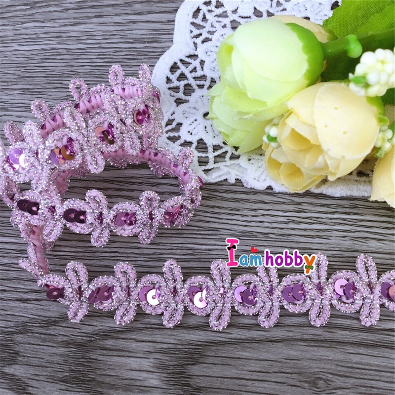 ลูกไม้ตกแต่งสีชมพูอ่อน แต่งดิ้นสีเงินและเลื่อม 18 มิล (1 หลา)