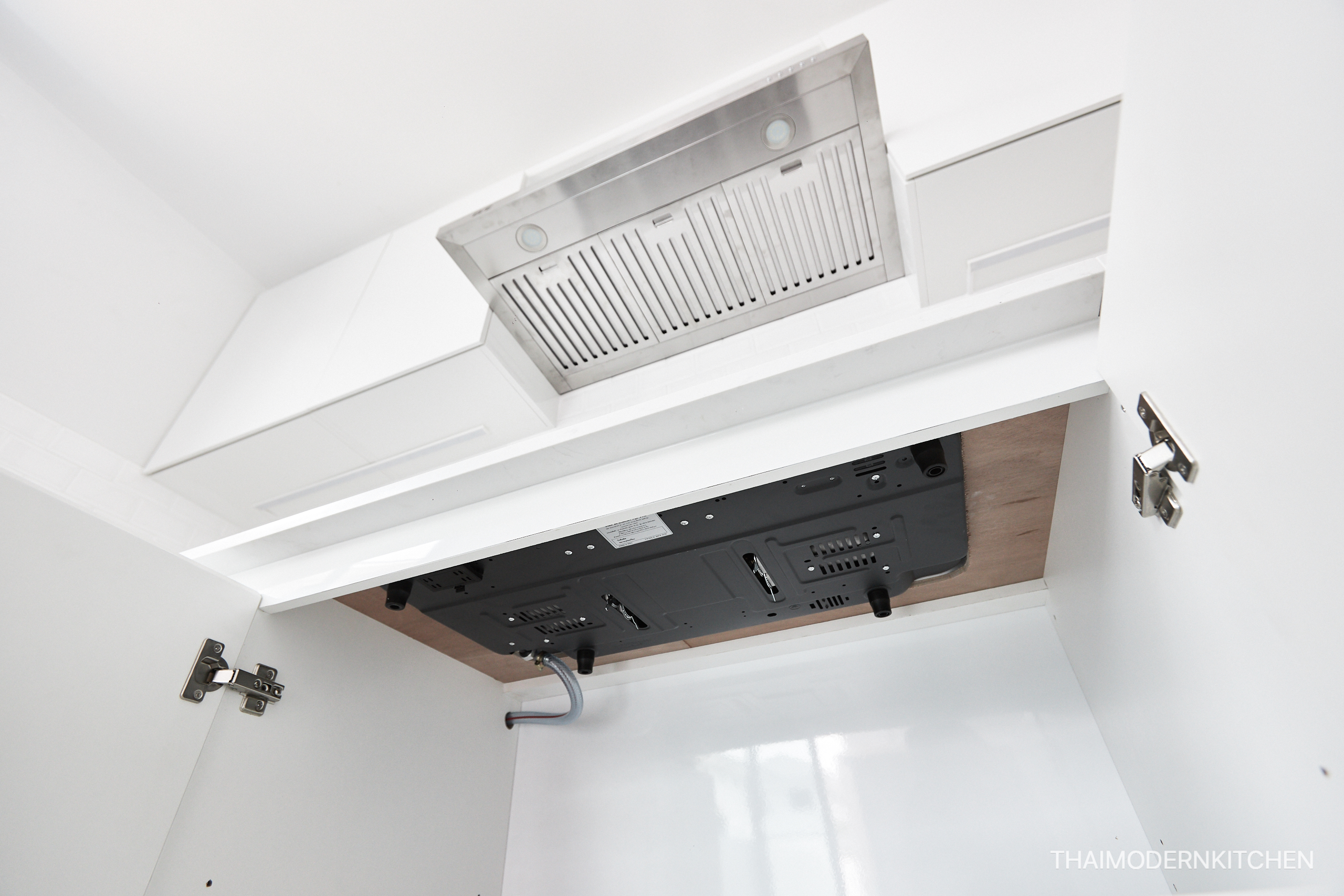 ครัวบิ้วอิน บ้านคุณ โสจิรัต 3+3.3 ตู้ล่าง 4.5 ตู้บน (เว้นติด hood) 1.8 island