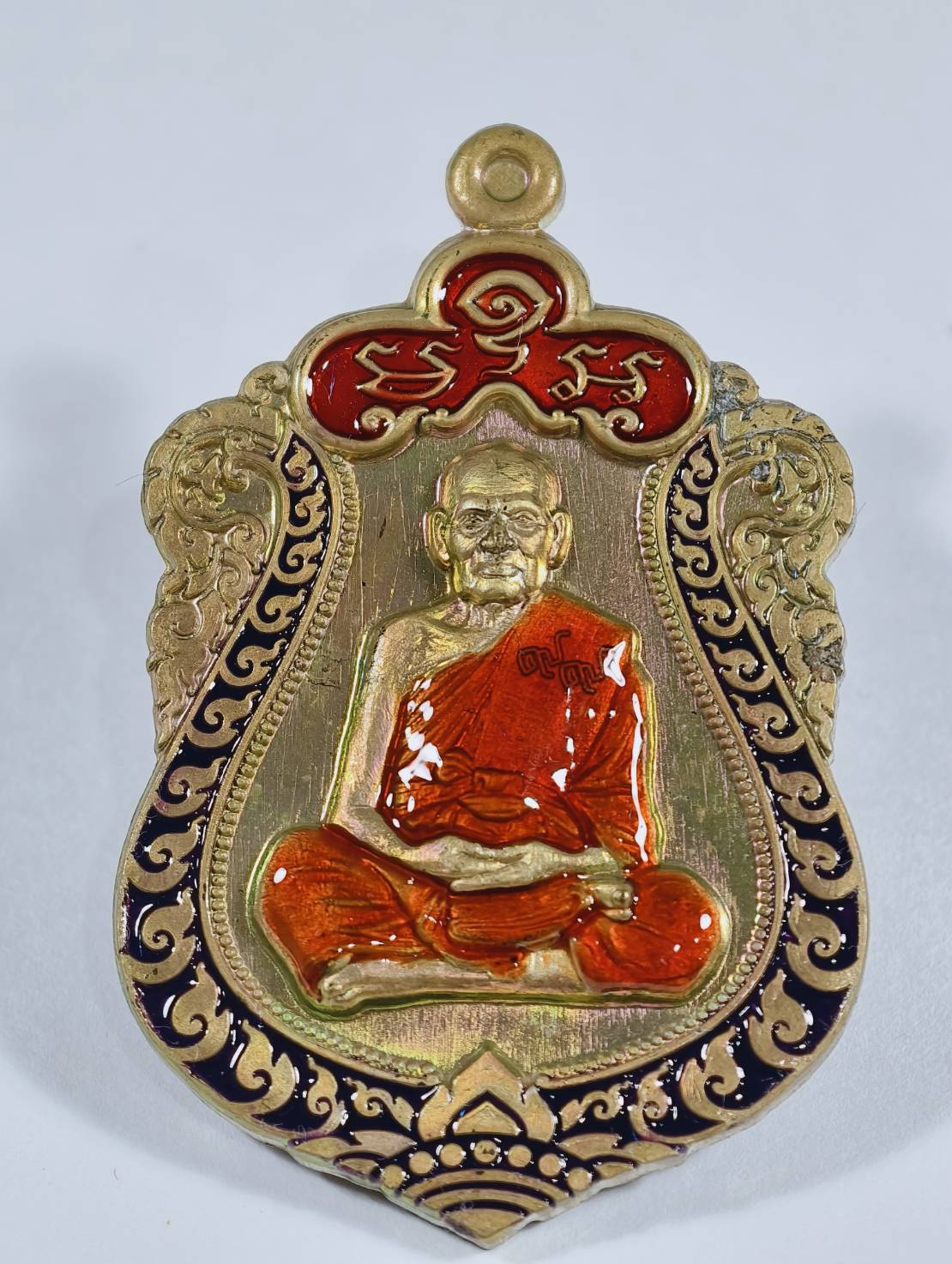 หลวงพ่อพัฒน์ วัดห้วยด้วน เสมาอายุยืน ลงยา กล่องเดิม (KA1528)