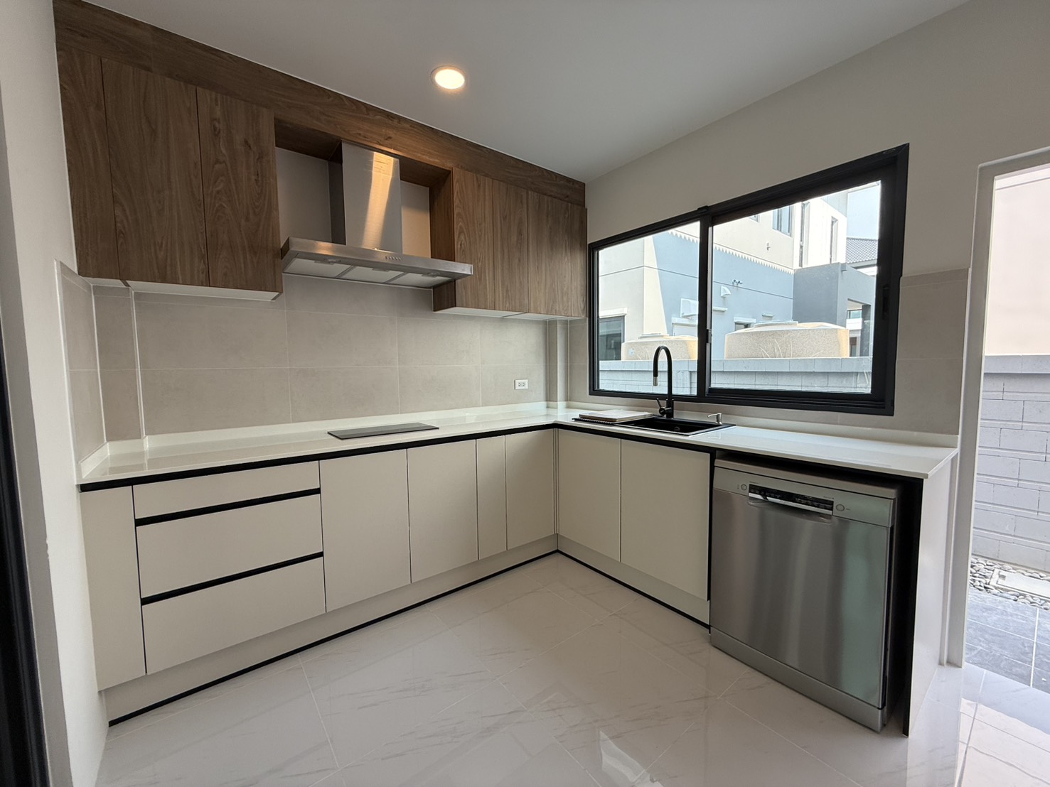 Pantry ตู้สูง เตาอบ เครื่องซักผ้า