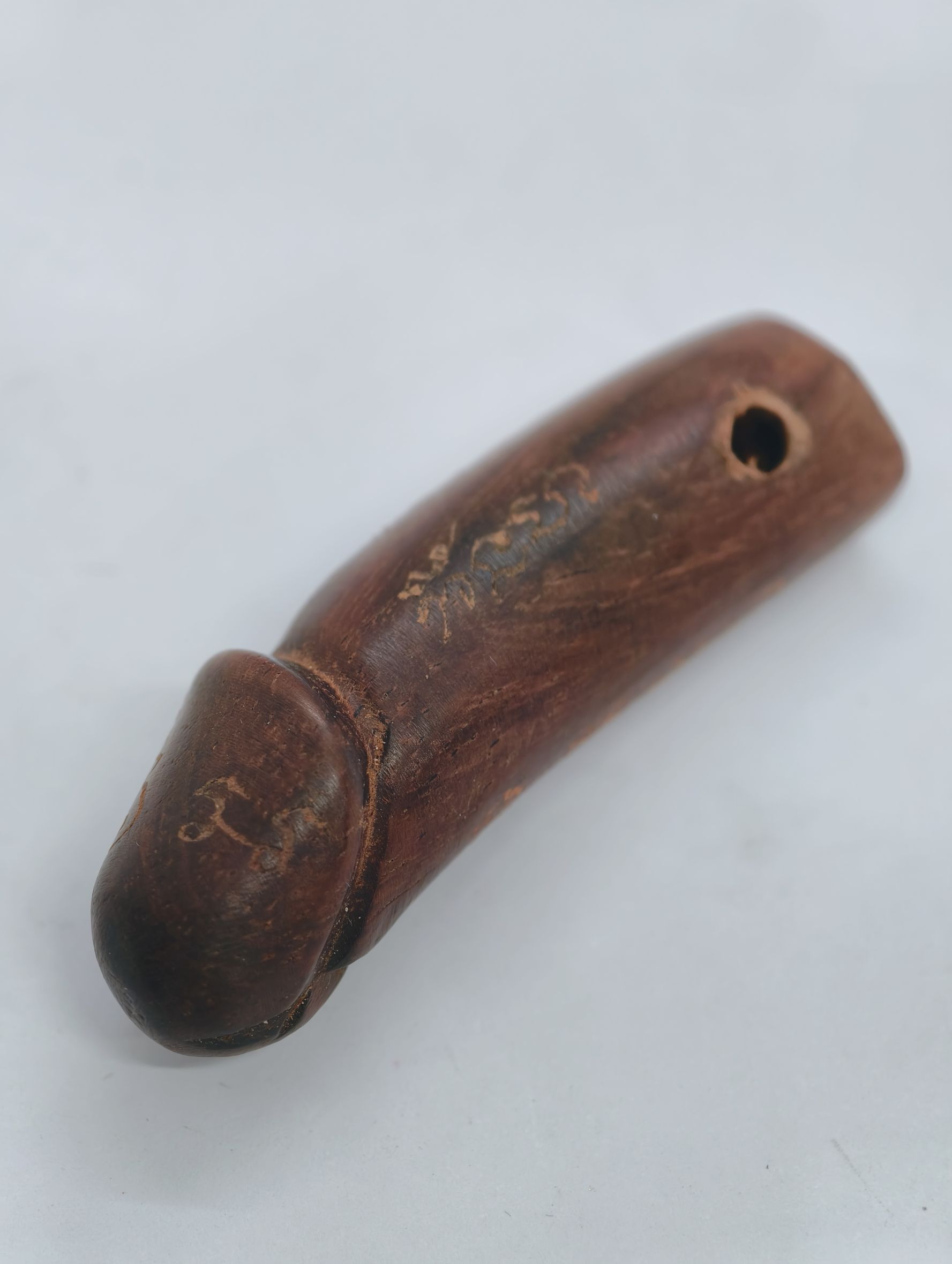 หลวงพ่อสิน วัดละหารใหญ่ ปลัดขิกไม้แกะ ตอกโค้ด ซองเดิม KA3439