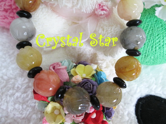 สร้อยข้อมือหยกกลมแกะสลักรูปดอกไม้