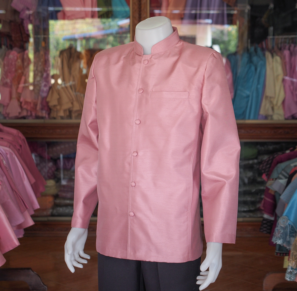 เสื้อผ้าไหมแพรทองคอพระราชทานแขนยาว สีชมพูกะปิ ไซส์ M