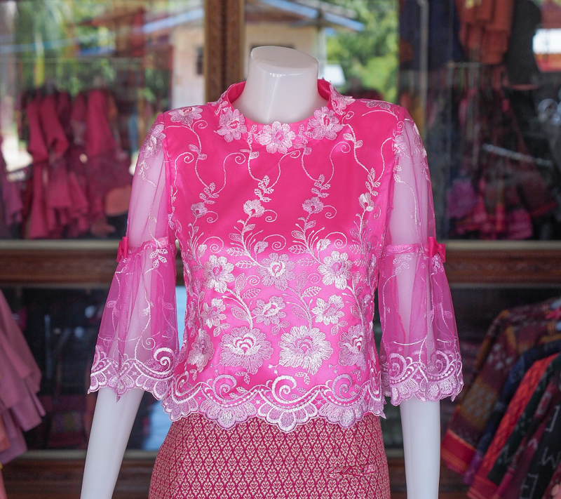 เสื้อลูกไม้ สีบานเย็น ไซส์ L