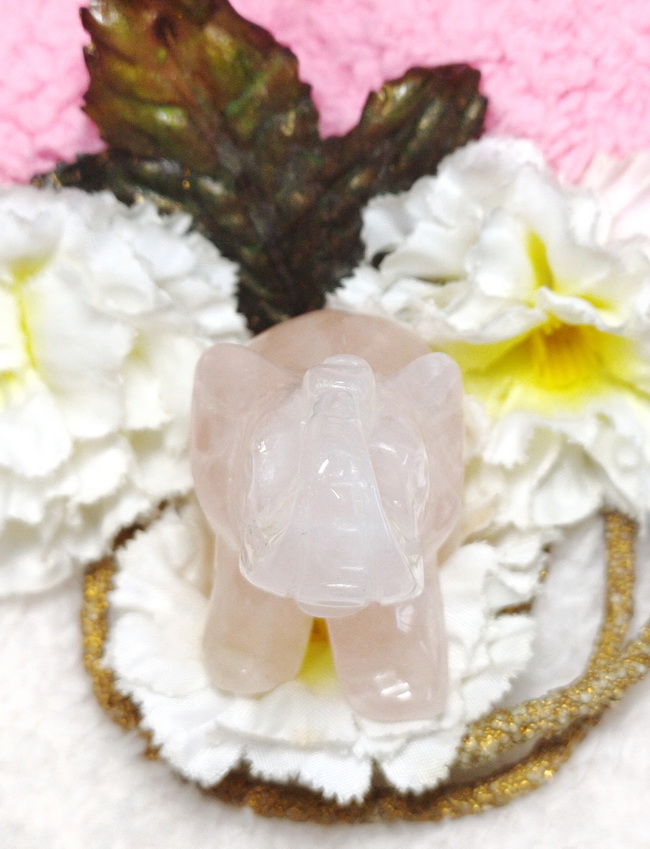 ช้างแกะสลัก (โรสควอทซ์)
