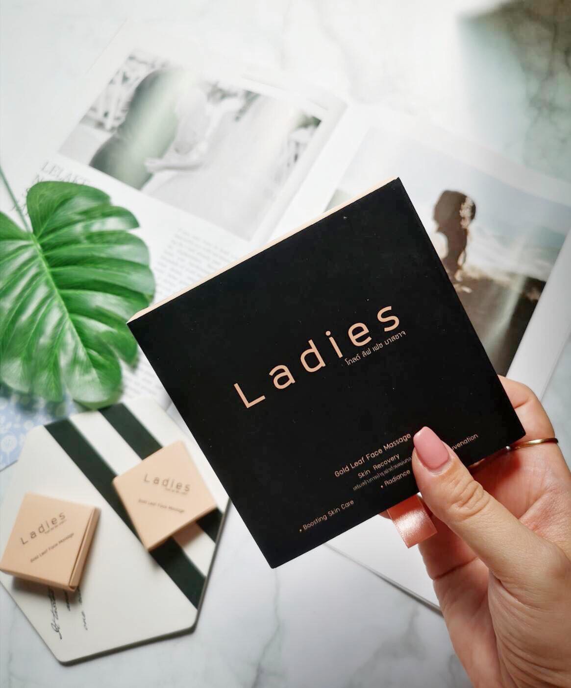 Ladies มาส์กทองคำ ขนาด 4x4 ซม. 1 กล่อง (100 แผ่น)