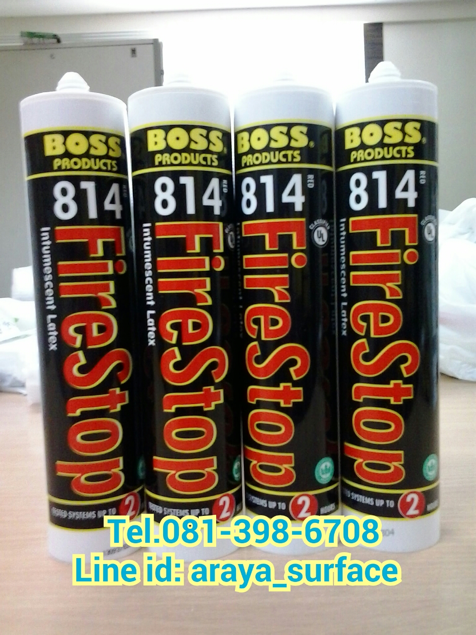 Boss 814 In tumescent Latex Firestop Sealant สิลิโคนป้องกันไฟลาม เป็นวัสดุยาแนวยึดเกาะได้ดีกับคอนกรีต,โลหะ,ไม้,พลาสติก,และฉนวนหุ้มสายไฟ ใช้สำหรับอุดบริเวณรอบท่อที่ลอดผ่าน