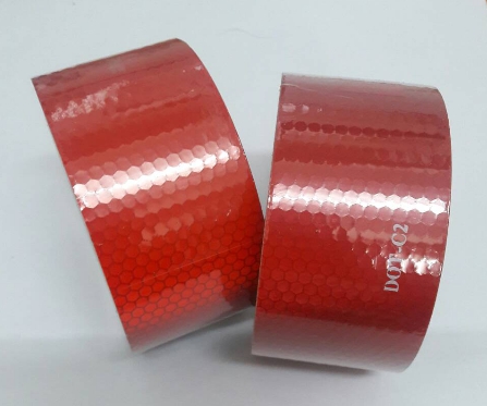 เทป สติ๊กเกอร์สะท้อนแสง " ลายรวงผึ้ง " สีแดง หน้ากว้าง 2" ยาว 5 เมตร