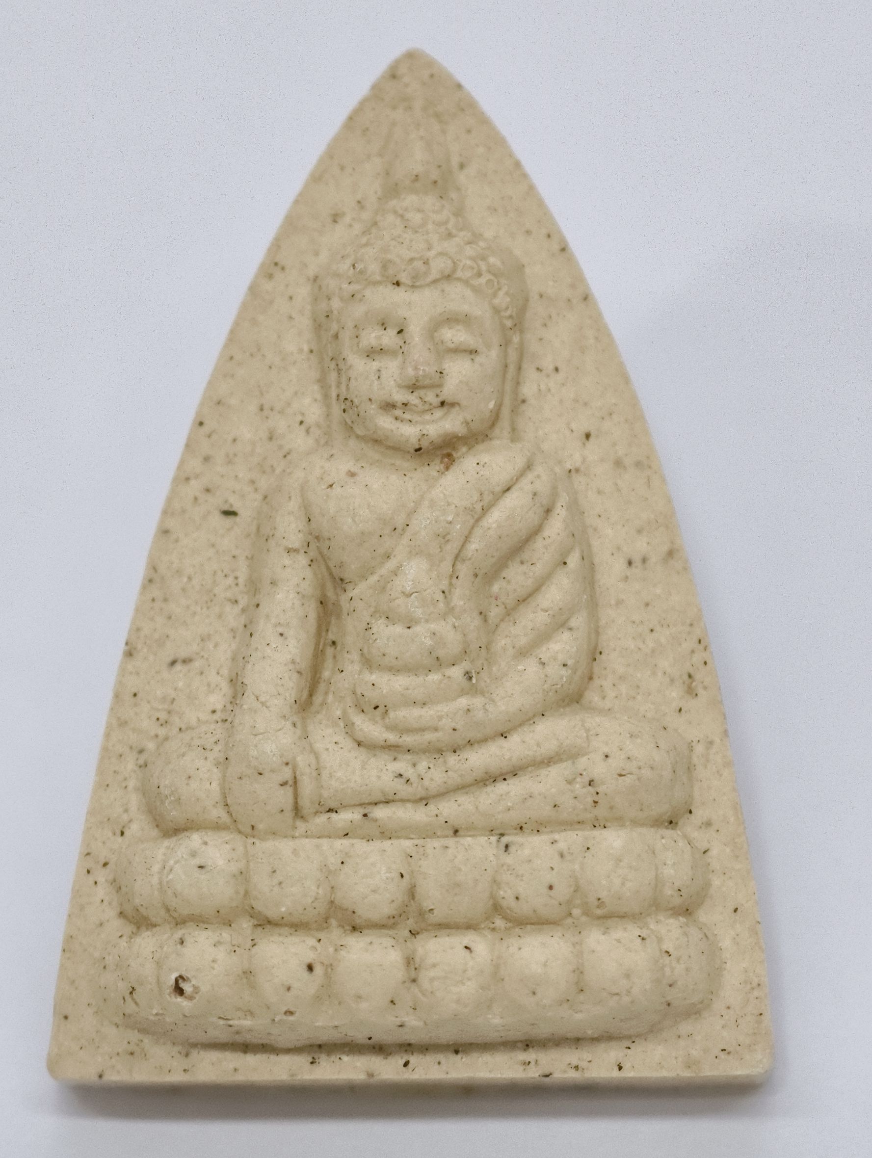 แม่ชีบุญเรือน พุทโธน้อย ปี 2553 วัดอาวุธจัดสร้าง ผสมมวลสารเก่า รุ่นแรก KA2327