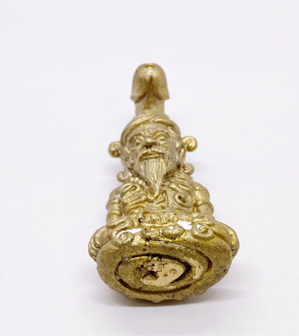 อ.เปลี่ยน หัทยานนท์ สำนักตักศิลามหาเวทย์เขาอ้อ ฤๅษีนกเค็ด รุ่นมหายันต์ไหว้ครู ๖๘ (เนื้อชนวน) KM022