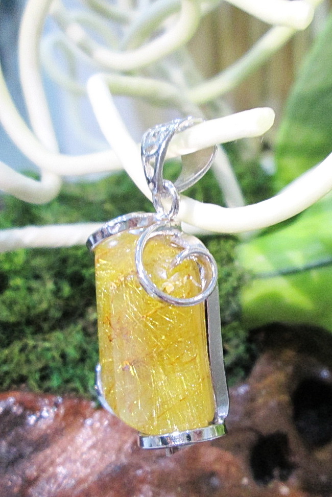 จี้ไหมทอง