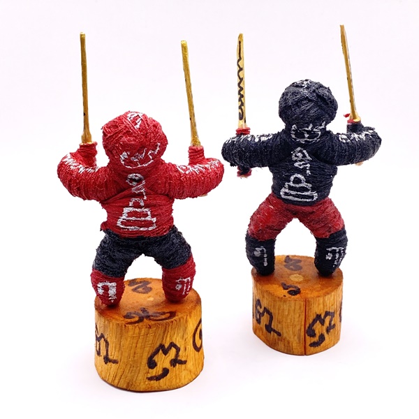 หลวงพ่อเมียน วัดจะเนียงวนาราม หุ่นพยนต์ดาบคู่ รุ่น จอมพิฆาตปราบไพรี (สูงประมาณ 3 นิ้ว) ดำ Ka2477