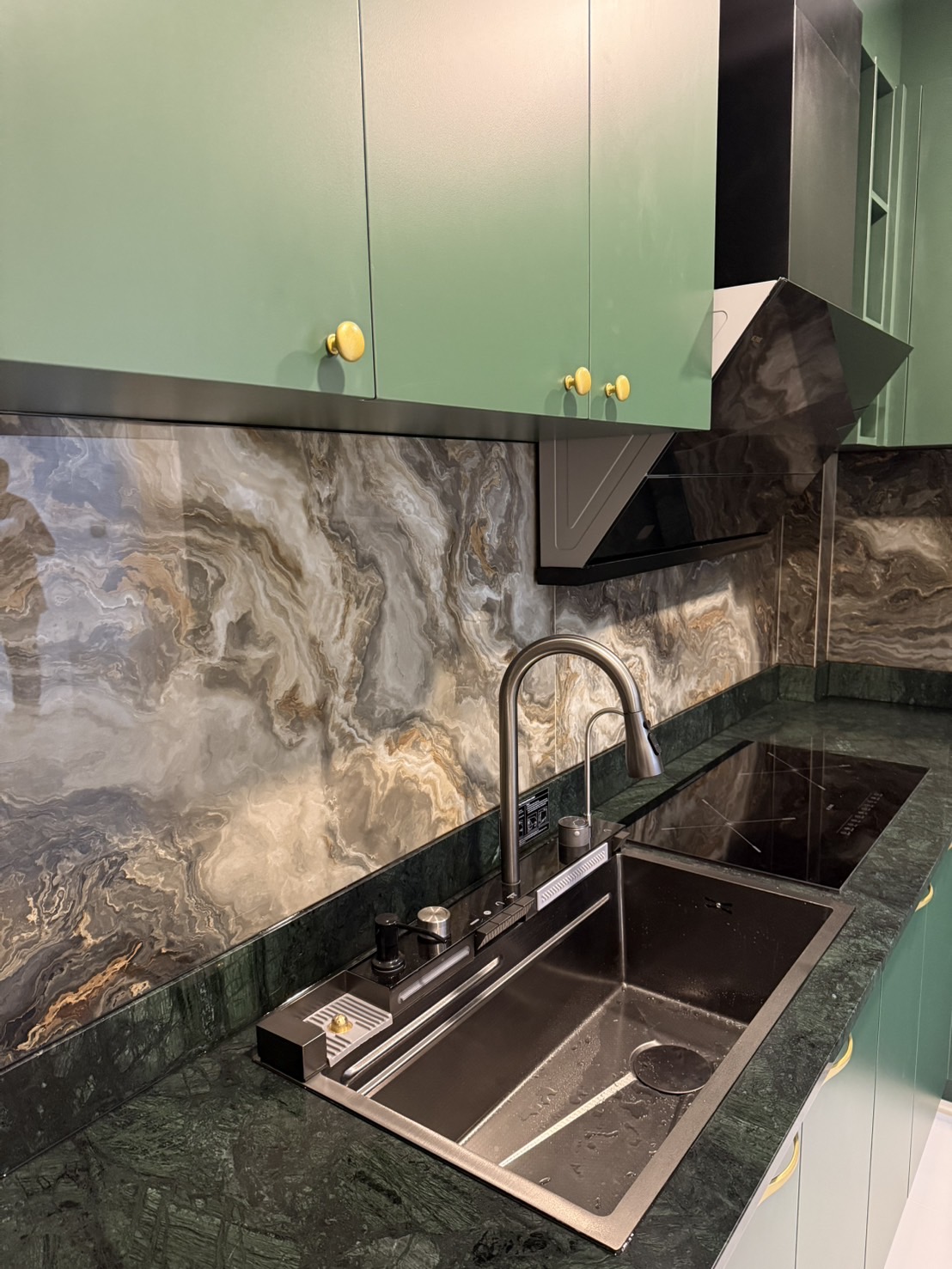 ครัวสีเขียว #ครัวบิ้วอิน บ้านคุณมรกต ราคา 100,000-