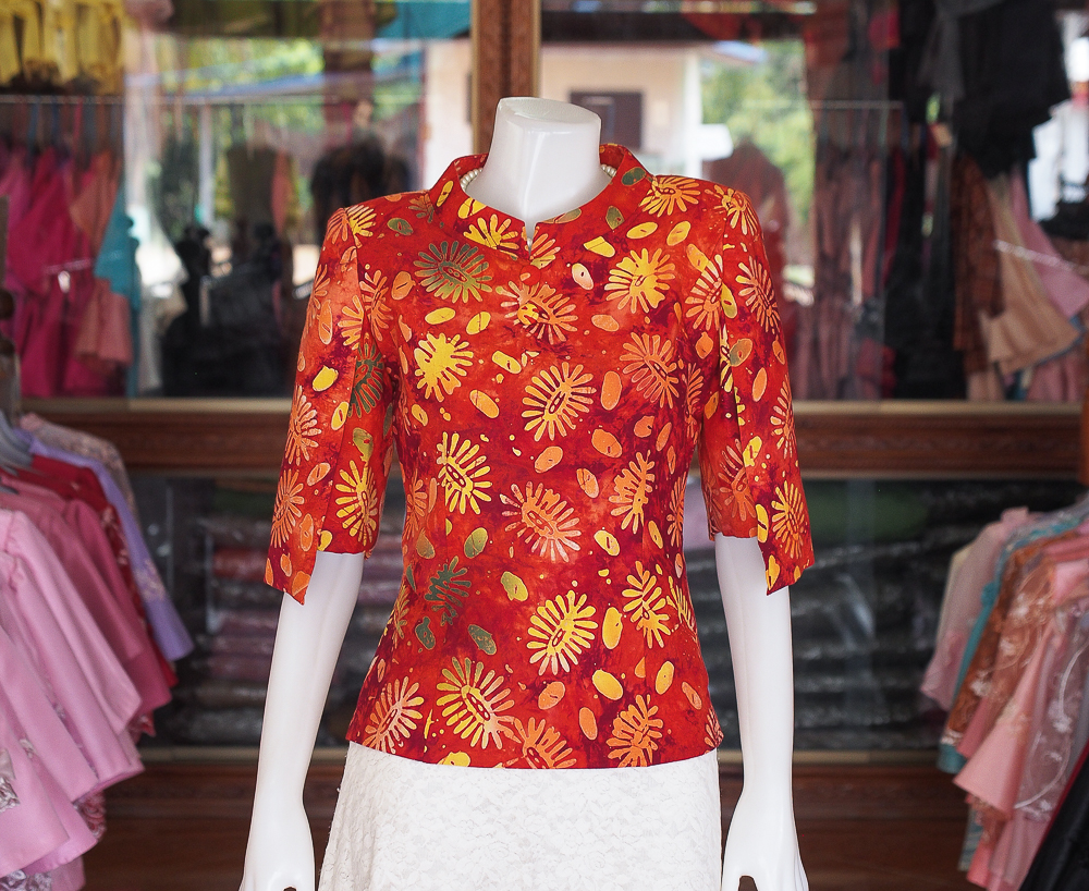 เสื้อผ้าบาติก แขนสามส่วน สีส้ม ไซส์ L