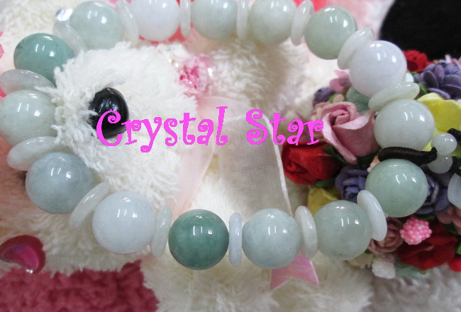 สร้อยข้อมือหยกสีเขียวอ่อนแกะสลักรูปถุงเงิน