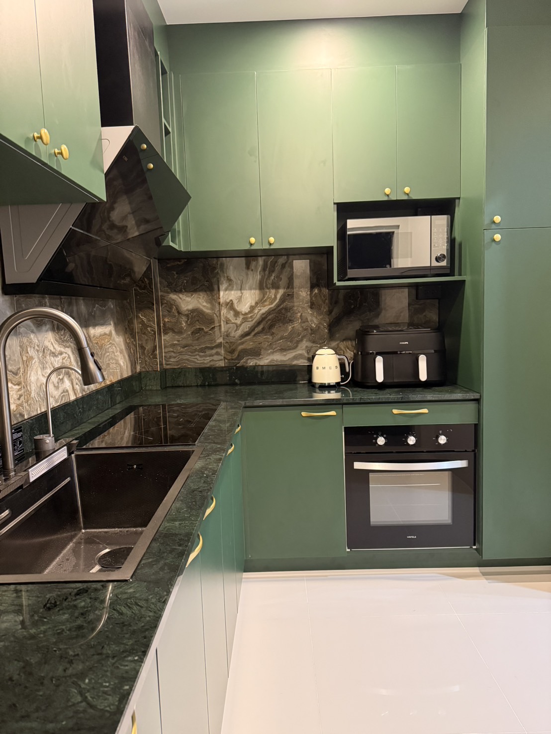 ครัวสีเขียว #ครัวบิ้วอิน บ้านคุณมรกต ราคา 100,000-