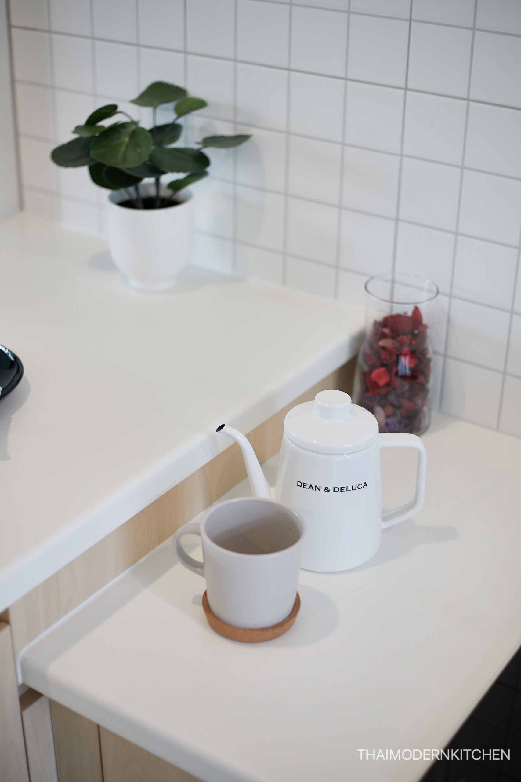 ครัวบิ้วอิน บ้านคุณฟ้าใส คาเฟ่ญี่ปุ่นในบ้านดีๆนี่เอง ราคา 48,000 บาท 2.3 ตู้ล่าง 1.5 counter