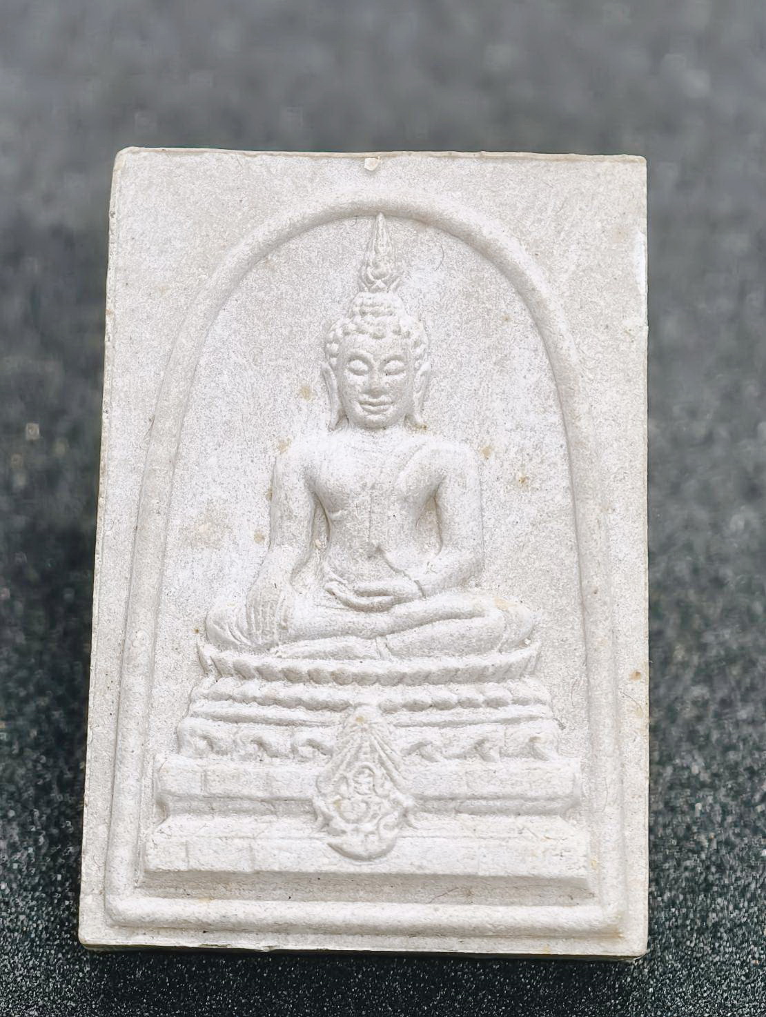 พระพุทธชินสีห์ ภปร. ทันโต เสฏโฐ ปี 2533 พิมพ์ใหญ่ มวลสาร พระทนต์ในหลวงรัชกาลที่9 และ ผงจิตรลดา (AC874)