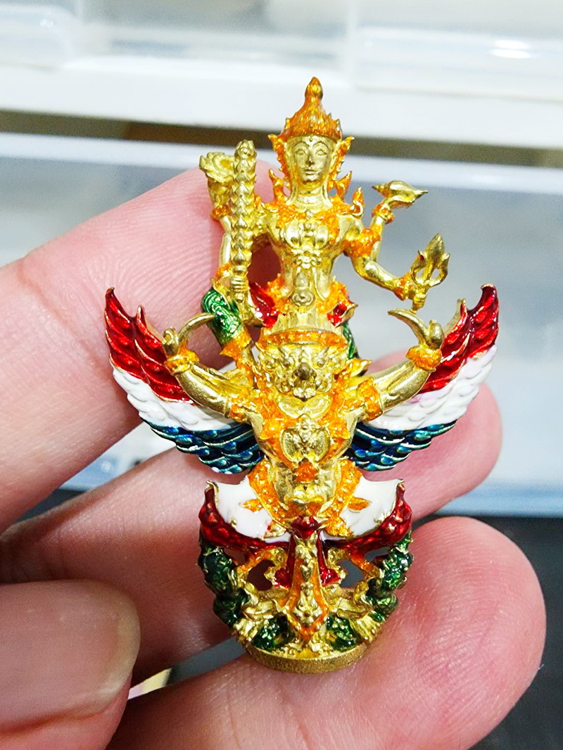 หลวงพ่อสิน วัดละหารใหญ่ พระนารายณ์ทรงครุฑ รุ่น ดวงเศรษฐี ลงยา (KP5852)