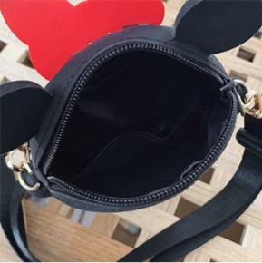 กระเป๋าซิลิโคน Mickey มีสายสะพาย