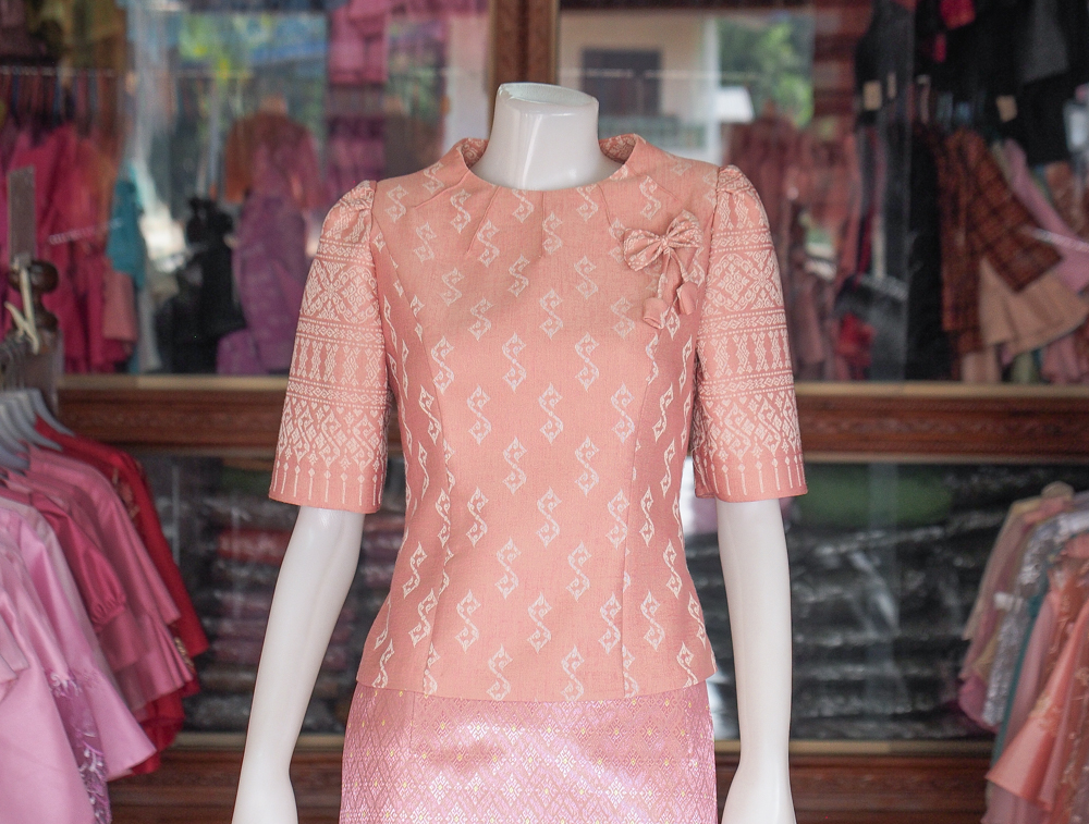เสื้อผ้าฝ้ายทอลายขอ สีโอรส ไซส์ 3XL
