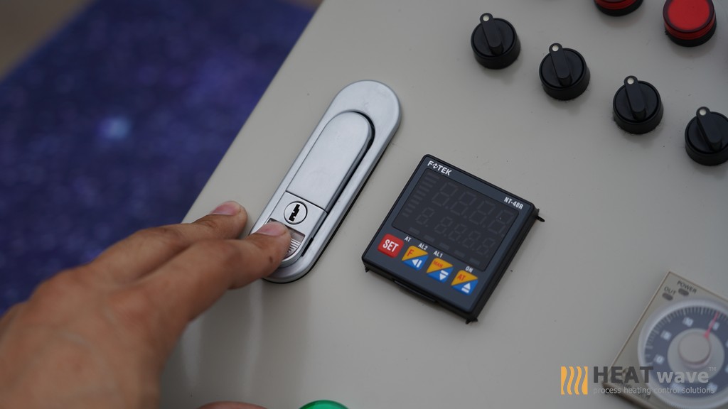 POWDER COATING CTRL MODULE FOR 6 BURNERS, 300x450x150 STEEL BOX, DIGITAL TEMP. CONTROLLER "FOTEK" TAIWAN, OMRON TIMER VERSION.2