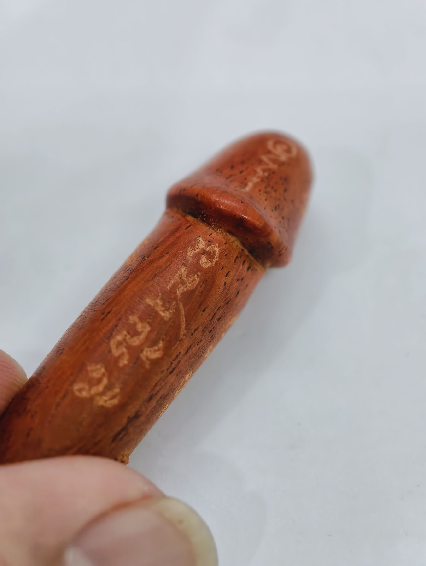 หลวงพ่อสิน วัดละหารใหญ่ ปลัดขิกไม้แกะ ซองเดิม KA3434