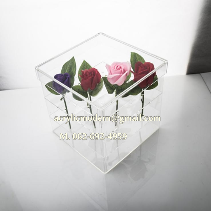 กล่องใส่ดอกกุหลาบ แบบ 16 ดอก / acrylic-flower-box